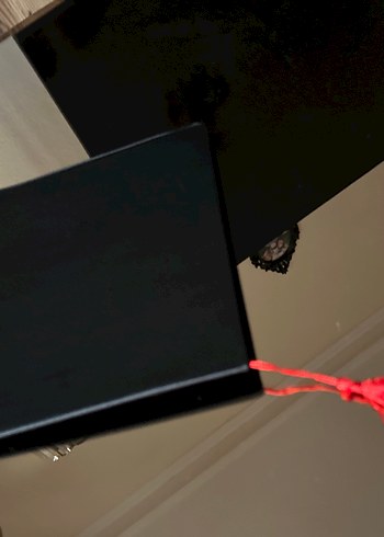 Uzun Siyah Kırmızı Detaylı Gotik Mezuniyet Elbisesi - Görsel 3