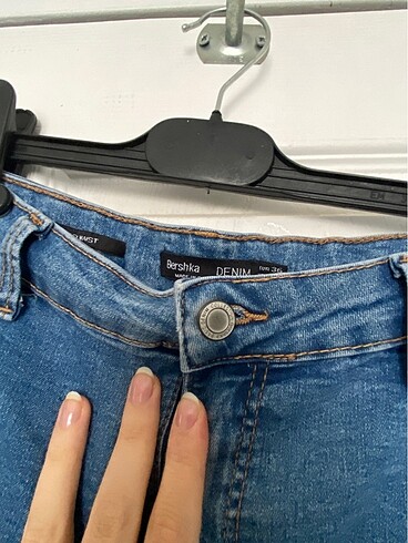36 Beden mavi Renk Bershka şort