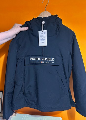 PASIFIC REPUBLIC ETİKETLİ KANGURU MONT