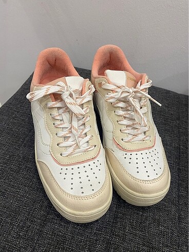 Stradivarius sneaker