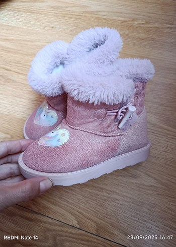 LC Waikiki Pembe Kürklü Kız Çocuk Botu