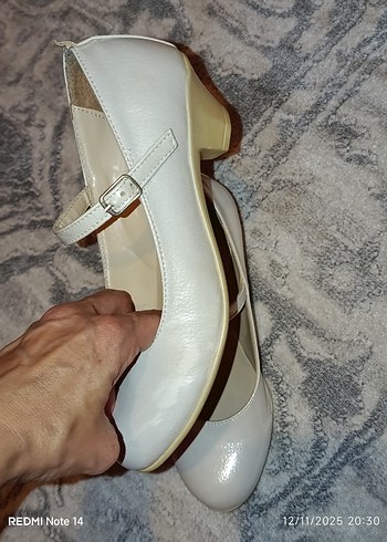 Beyaz Tokalı Kız Çocuk Babet - Görsel 5