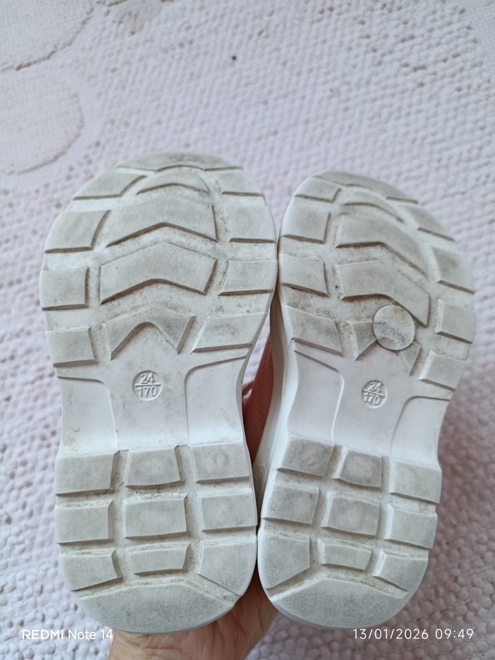 Kızlar için Pembe Cırt Cırtlı Spor Ayakkabı - Görsel 5