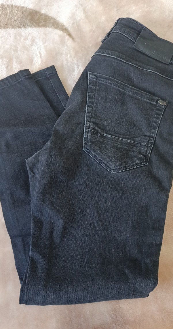 Koyu Lacivert Denim Jean hiç kullanılmadı — görsel 3/4