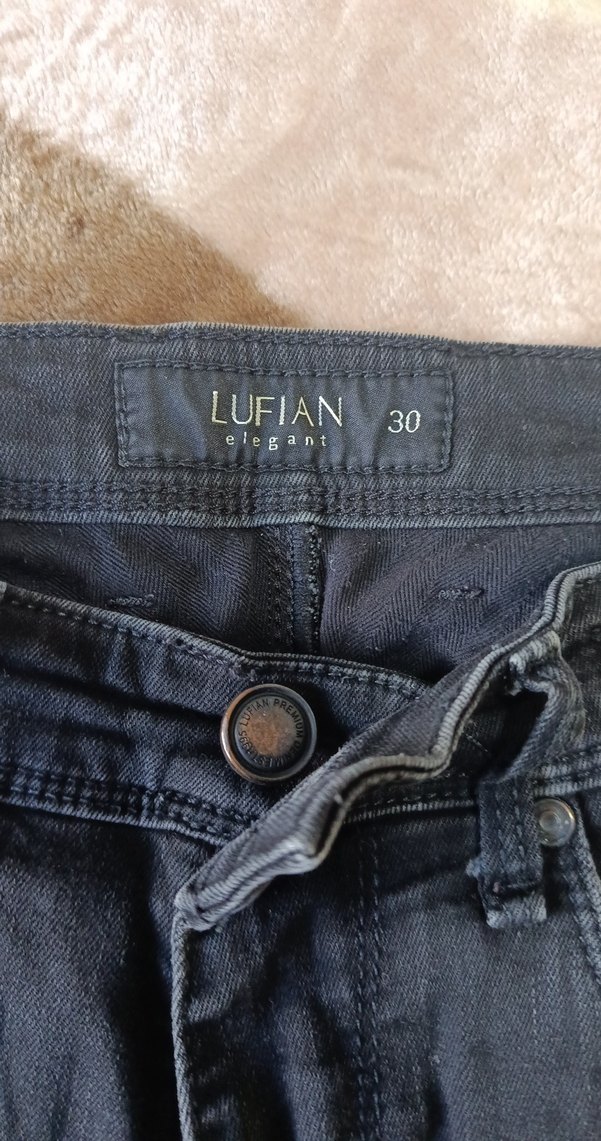 Koyu Lacivert Denim Jean hiç kullanılmadı — görsel 2/4