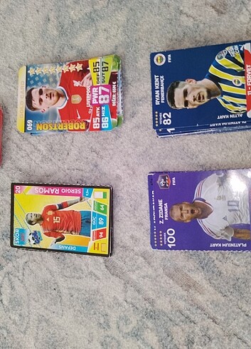  218 Adet Futbolcu Kartı