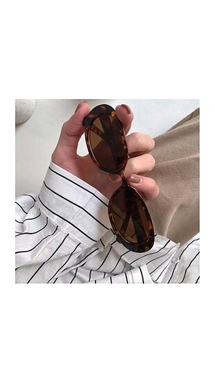 OVAL Leo