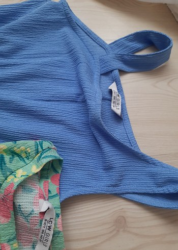 9 Yaş Beden LC Waikiki muhakkak tişört ve tulum kız çocuk için