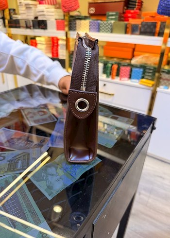 Beden Louis Vuitton Clutch