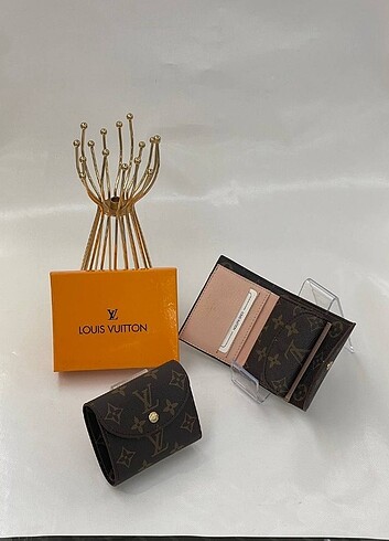 Louis Vuitton kadın şık cüzdanlar.