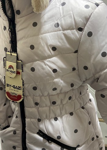 Kız Çocuk Beyaz Puantiyeli beli büzgülü kürklü Mont - Görsel 5