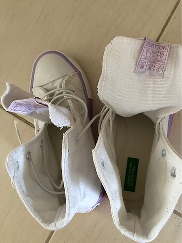 32 Beden beyaz Renk Benetton converse