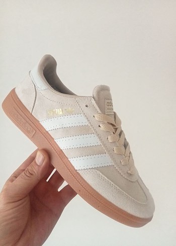 Bej Adidas Kadın Spor Ayakkabı