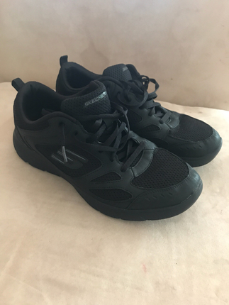 Skechers 43