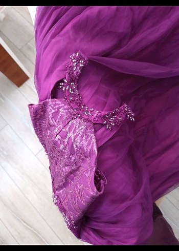 Mor İşlemeli Drapeli Uzun Abiye Elbise - Görsel 3