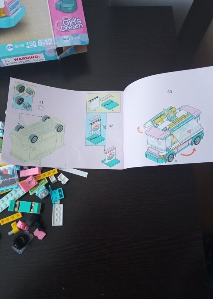 LEGO oyuncak ambulans - Görsel 2