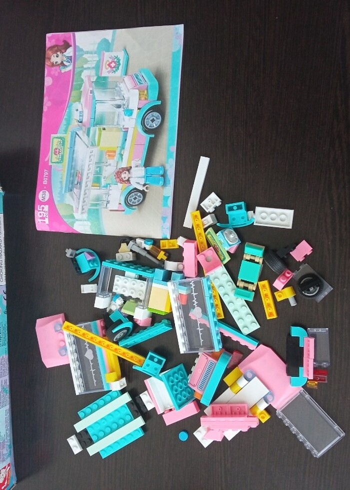 LEGO oyuncak ambulans - Görsel 5