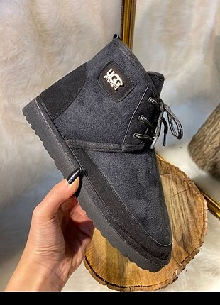 UGG BAĞCIKLI BOT