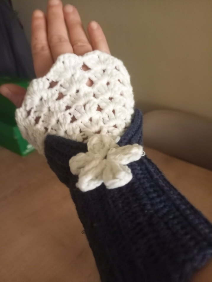 Dantel Detaylı Vintage Örgü Kadın Eldiven - Görsel 2