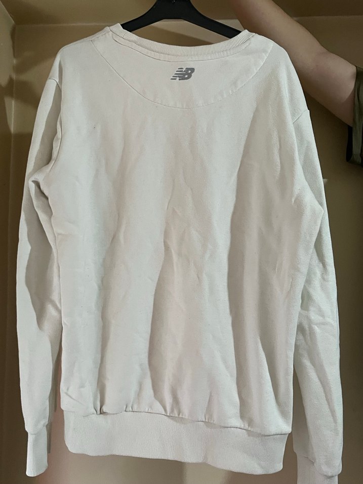 New Balance Beyaz Kadın Sweatshirt - Görsel 2