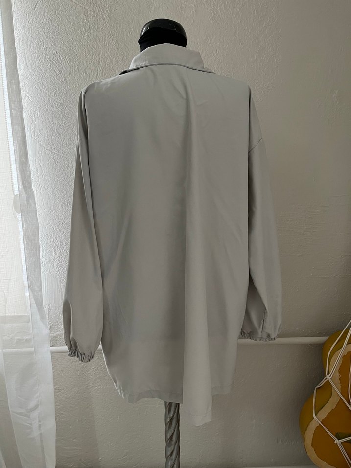 Gri Kadın Yağmurluk Yarım Fermuarlı - Görsel 3