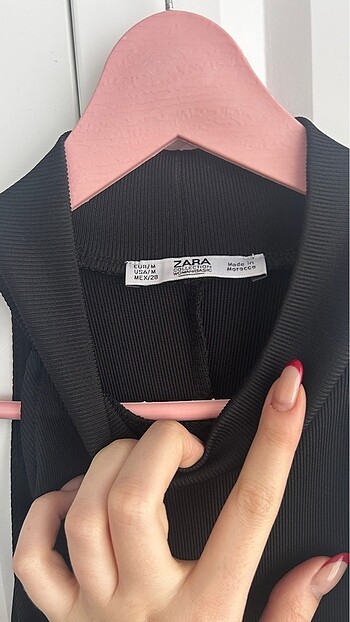 m Beden siyah Renk Zara siyah elbise