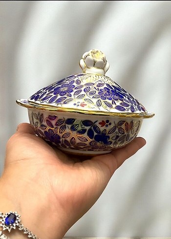 Mor Çiçek Desenli Kapaklı Tabak