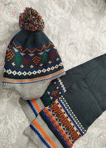 5-8 Yaş, 22 cm Beden Çocuk Bere ve atkı takım