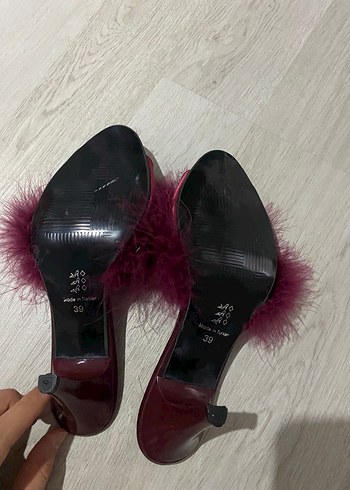 39 Beden Bordo Kürklü Topuklu Kadın Terlik
