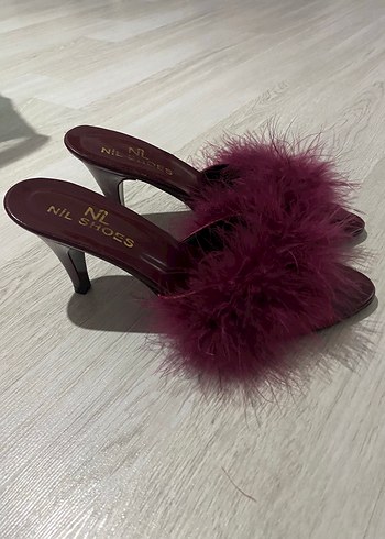 39 Beden bordo Renk Bordo Kürklü Topuklu Kadın Terlik