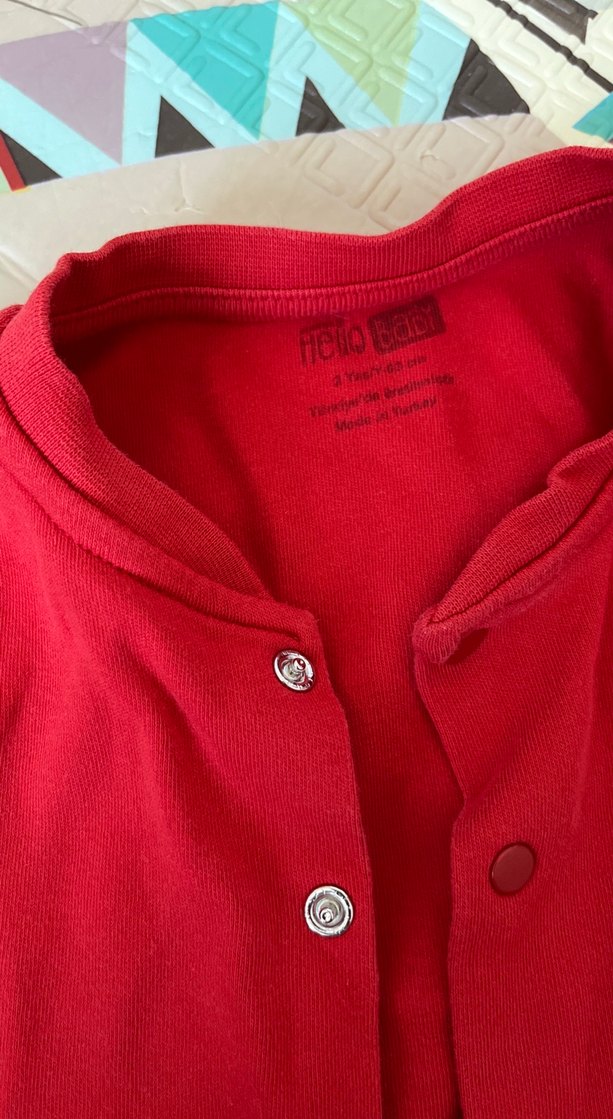 Kırmızı Düğmeli Uzun Kollu Bebek hırka - Görsel 2