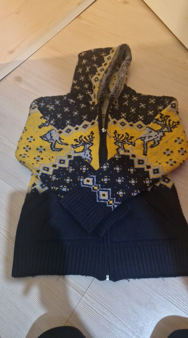 Erkek Çocuk Desenli Kapüşonlu Örgü Hırka - Görsel 3