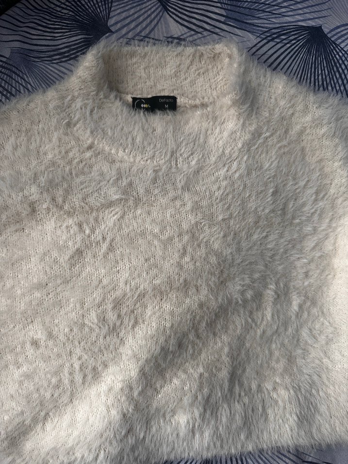 DeFacto Kadın Beyaz Peluş Uzun Kollu Sweatshirt - Görsel 2