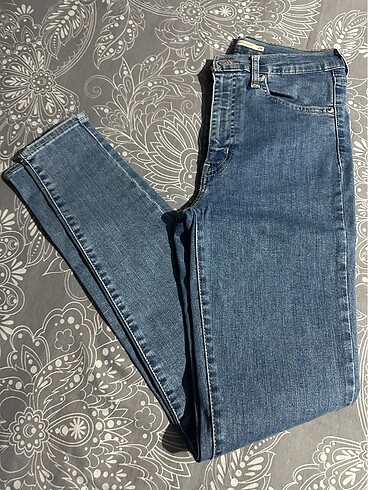 Levis jean