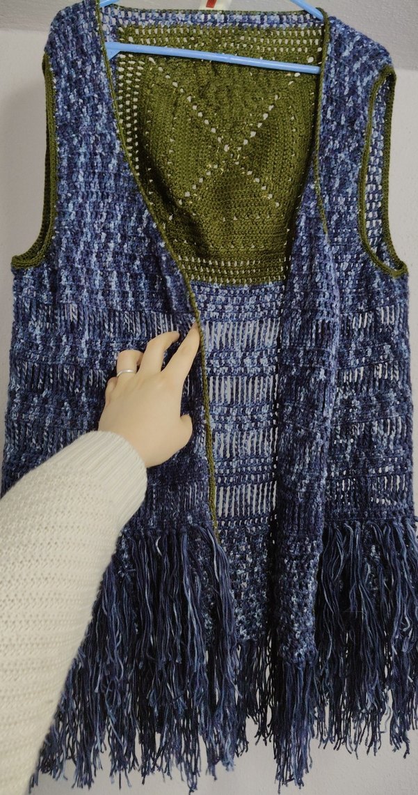 Bohem Tarzı Örgü Püsküllü Kadın Yelek - Görsel 3