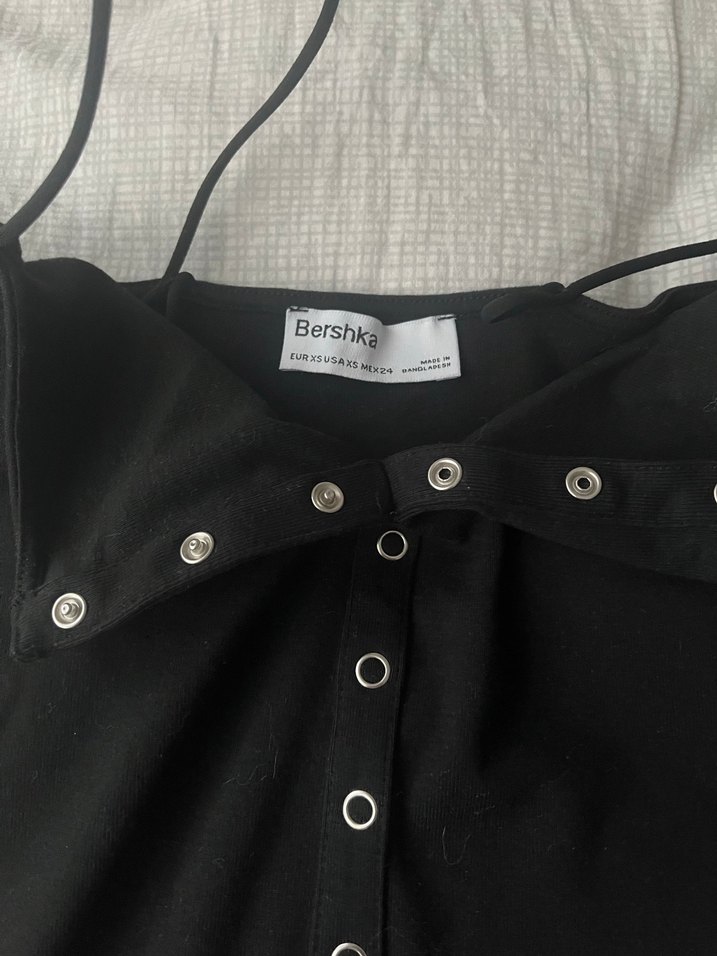 Siyah Düğmeli İnce Askılı Elbise bershka - Görsel 2