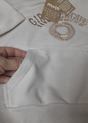 Kızlar için zincir detaylı beyaz sweatshirt - Görsel 5
