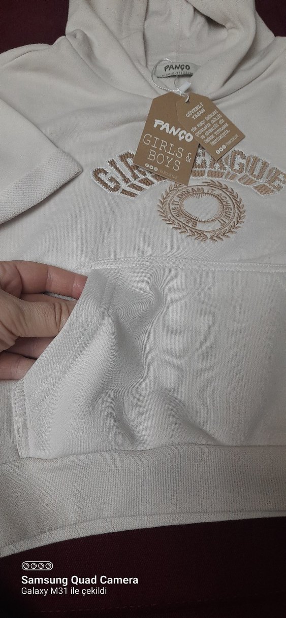 Kızlar için zincir detaylı beyaz sweatshirt - Görsel 5