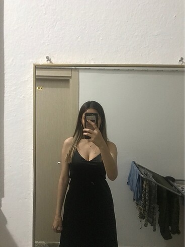 s Beden Siyah saten elbise