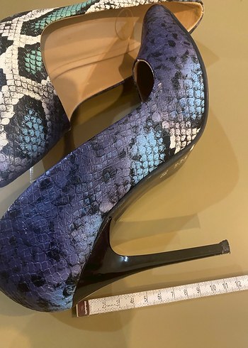 Lacivert Yılan Desenli Stiletto Topuklu Kadın Ayakkabı - Görsel 2