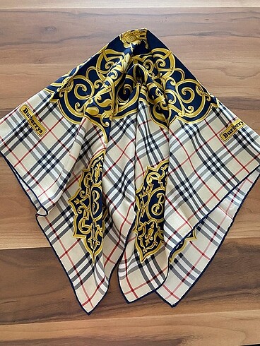 Beden BURBERRY ŞAL