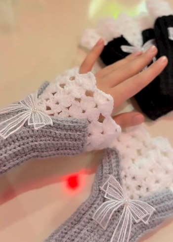 Bordo dantel detaylı örgü kadın eldiven - Görsel 9