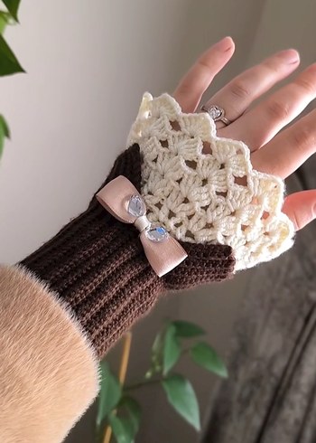 Bordo dantel detaylı örgü kadın eldiven - Görsel 3