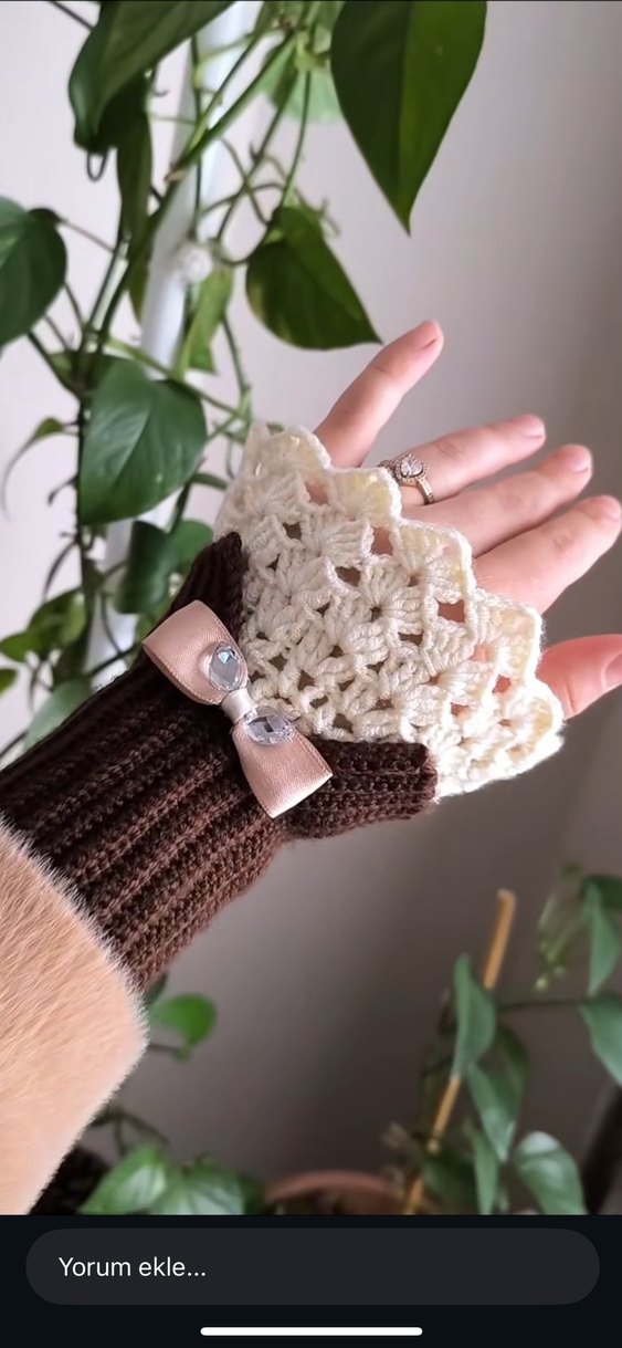 Bordo dantel detaylı örgü kadın eldiven - Görsel 4