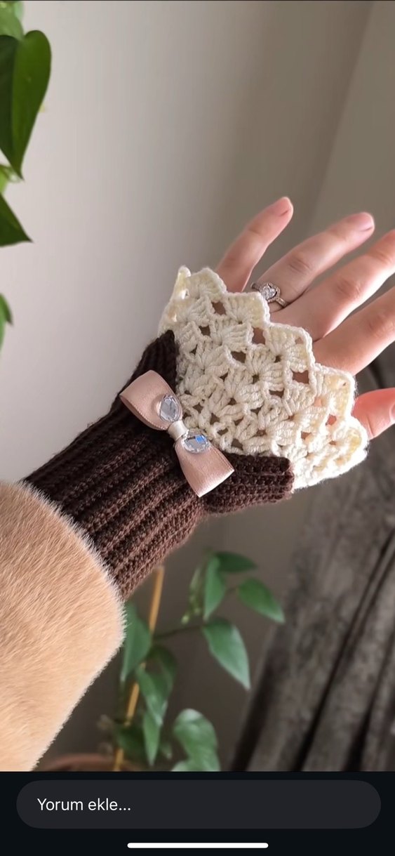 Bordo dantel detaylı örgü kadın eldiven - Görsel 3