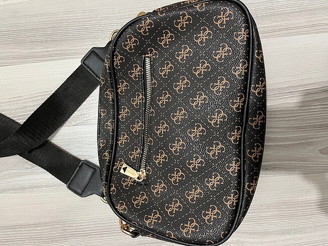 Guess Çanta