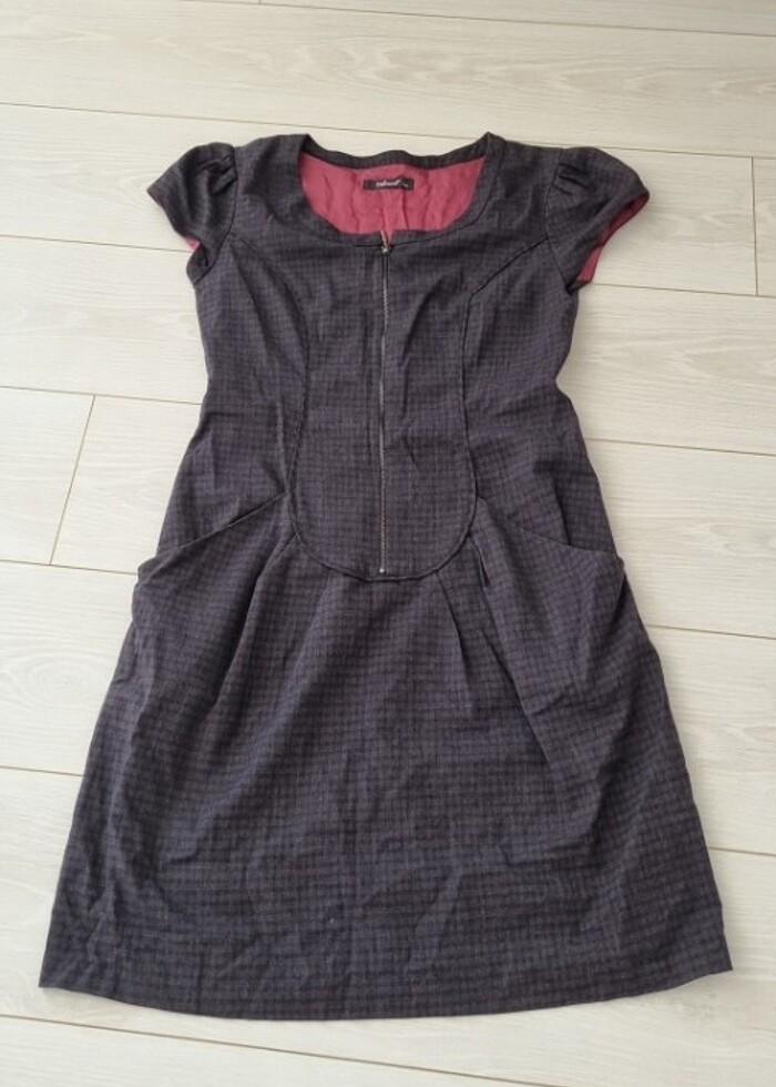 kısa kol fermuarlı  elbise - Görsel 2