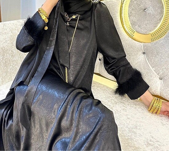 Tüy detaylı elbise - Görsel 2