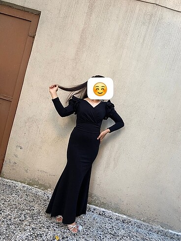 Siyah balık elbise