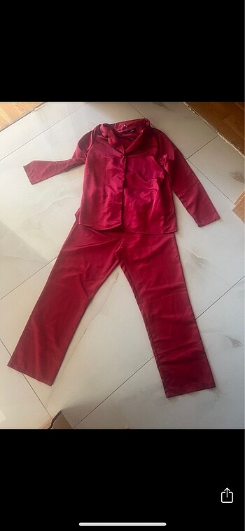s Beden kırmızı Renk saten pijama